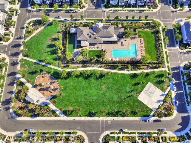 2940 Edgeview Dr, Sacramento, CA 95833