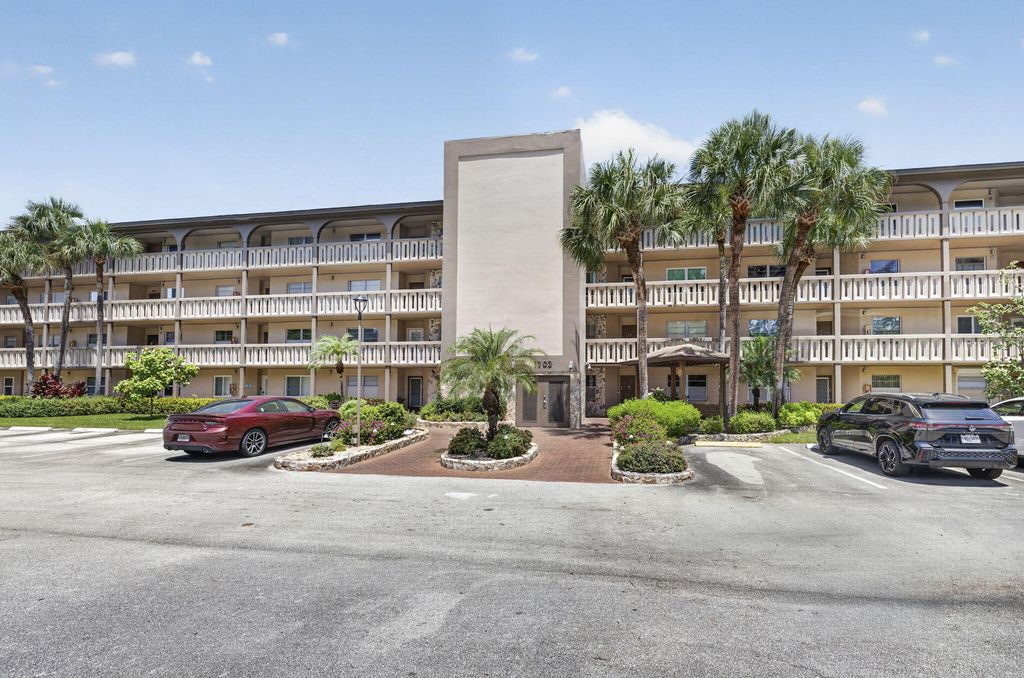 1703 Andros Isle M3, Coconut Creek, FL 33066