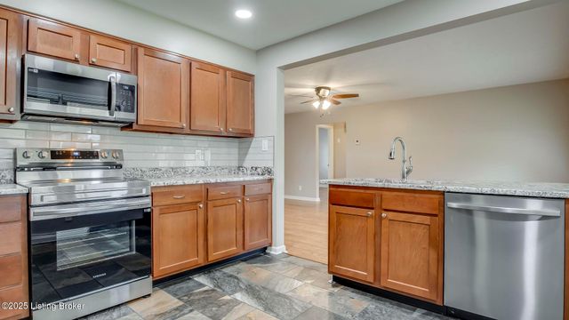 4709 Clarmar Rd, Jeffersontown, KY 40299