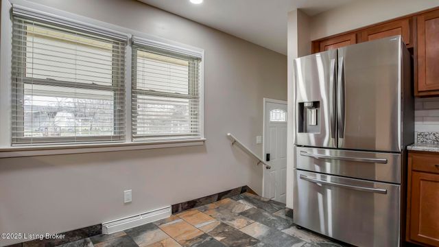 4709 Clarmar Rd, Jeffersontown, KY 40299