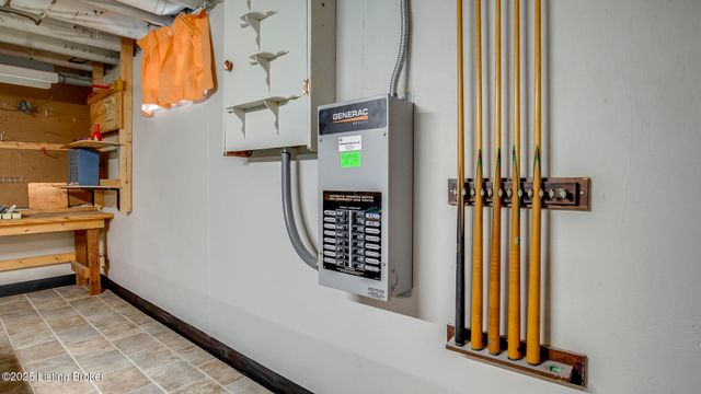 4709 Clarmar Rd, Jeffersontown, KY 40299