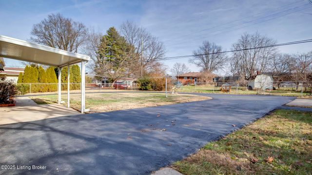 4709 Clarmar Rd, Jeffersontown, KY 40299