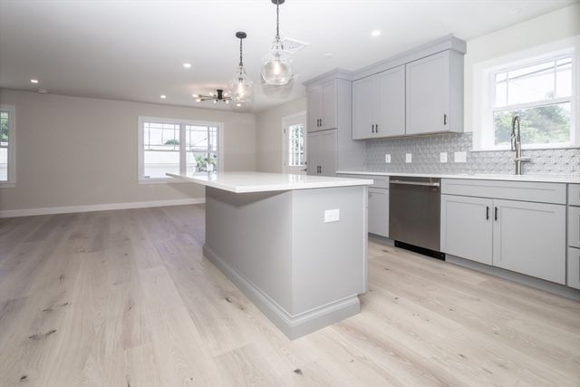 36 Floyd St, Revere, MA 02151