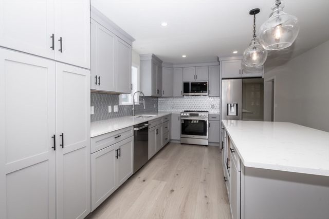 36 Floyd St, Revere, MA 02151