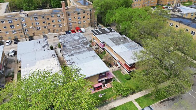 6030 N Winchester Avenue C, Chicago, IL 60660