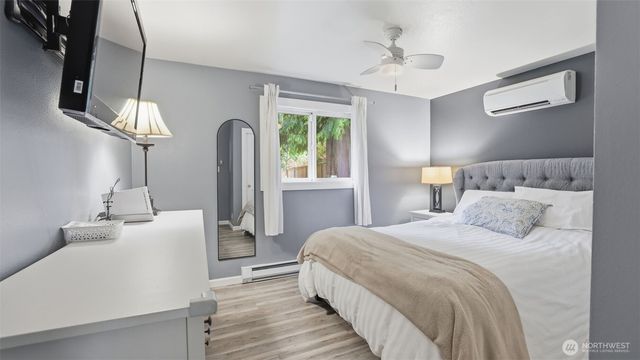 840 211th Place NE, Sammamish, WA 98074