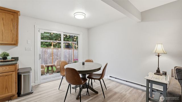 840 211th Place NE, Sammamish, WA 98074