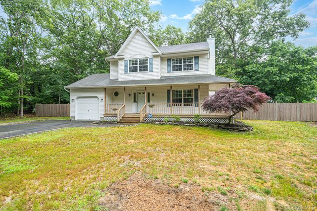 2 Community Road, Coram, NY 11727