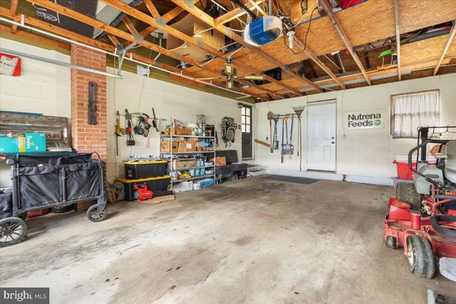 32 CHEERFUL FAYE DR, Inwood, WV 25428