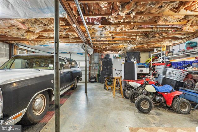 32 CHEERFUL FAYE DR, Inwood, WV 25428