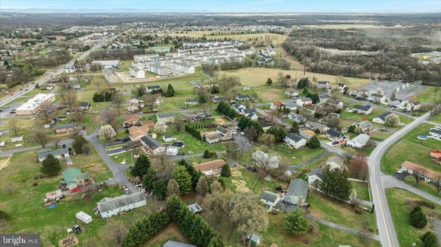 32 CHEERFUL FAYE DR, Inwood, WV 25428