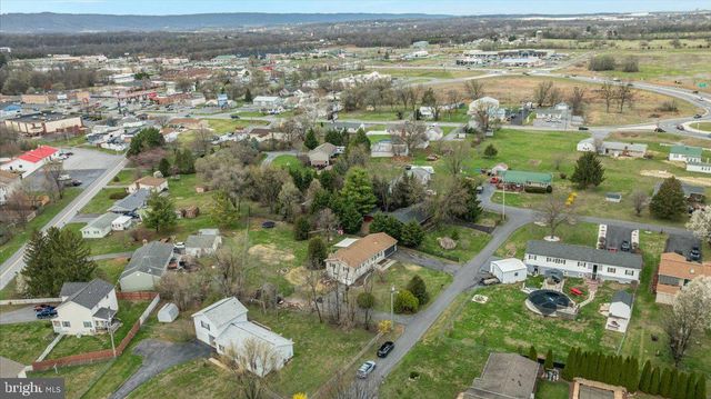 32 CHEERFUL FAYE DR, Inwood, WV 25428