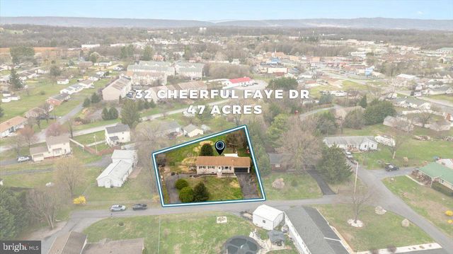 32 CHEERFUL FAYE DR, Inwood, WV 25428