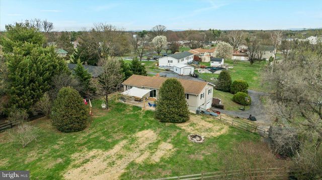 32 CHEERFUL FAYE DR, Inwood, WV 25428