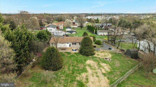 32 CHEERFUL FAYE DR, Inwood, WV 25428