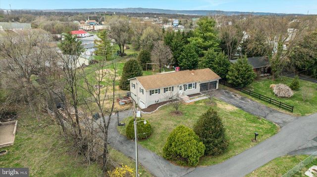 32 CHEERFUL FAYE DR, Inwood, WV 25428