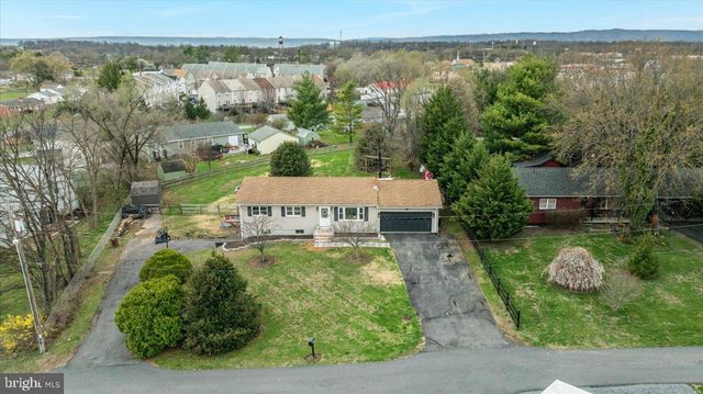 32 CHEERFUL FAYE DR, Inwood, WV 25428