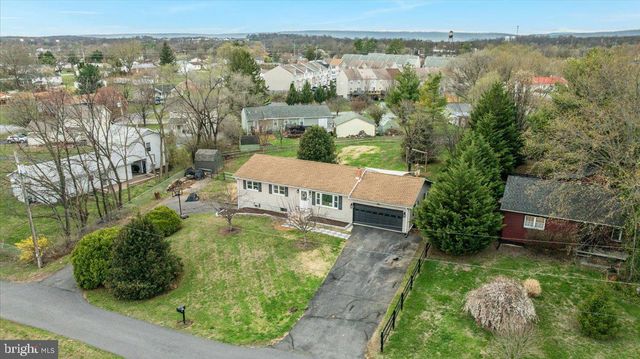 32 CHEERFUL FAYE DR, Inwood, WV 25428