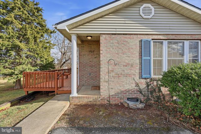 1107 NEW YORK AVE, Martinsburg, WV 25401