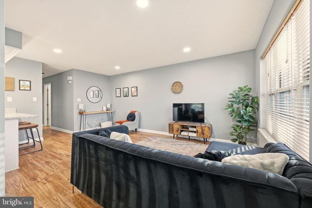 1107 NEW YORK AVE, Martinsburg, WV 25401