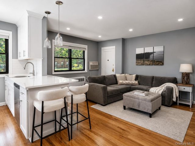 245-02 61st Avenue L, Little Neck, NY 11362