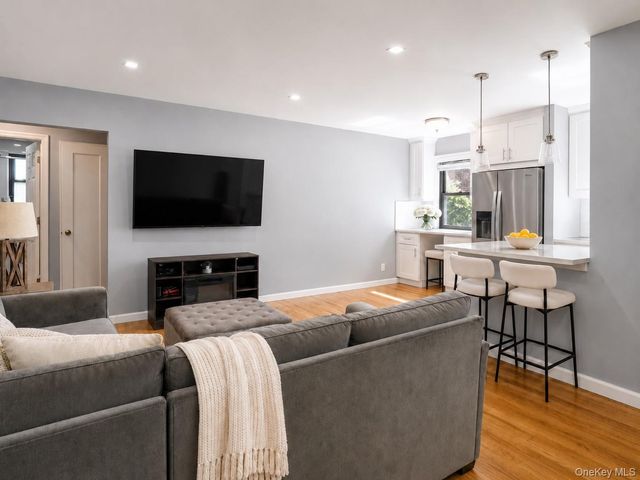 245-02 61st Avenue L, Little Neck, NY 11362