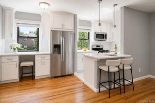 245-02 61st Avenue L, Little Neck, NY 11362