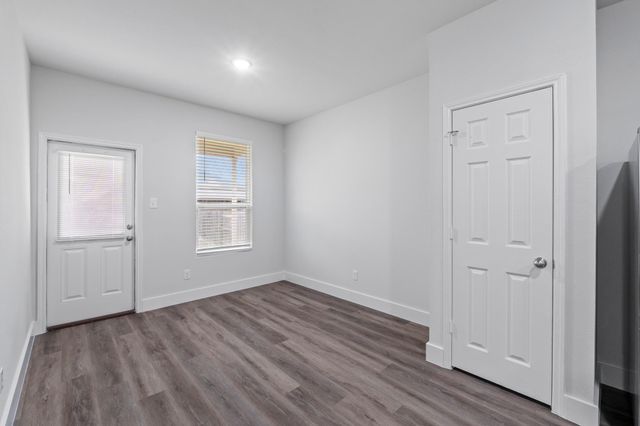 175 Eves Necklace DR, Buda, TX 78610