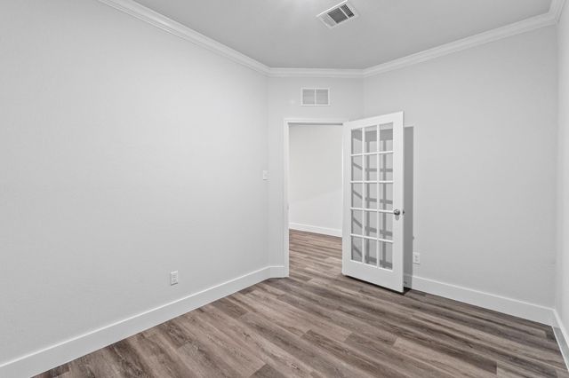 175 Eves Necklace DR, Buda, TX 78610