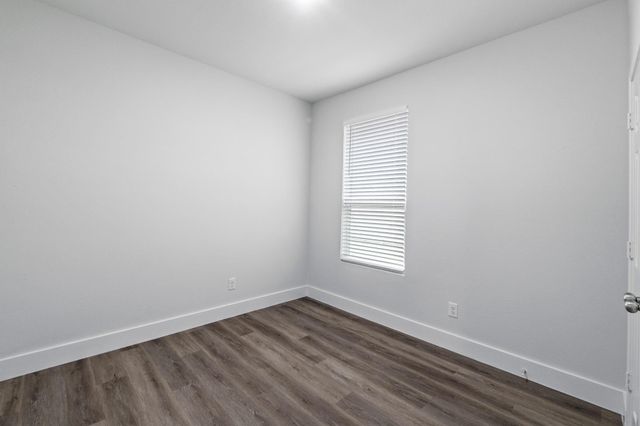 175 Eves Necklace DR, Buda, TX 78610