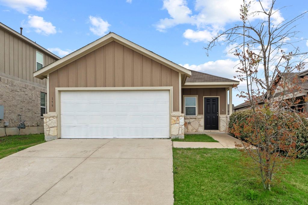 175 Eves Necklace DR, Buda, TX 78610