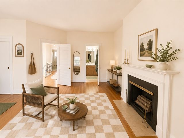 1712 Beacon Street 2, Brookline, MA 02445