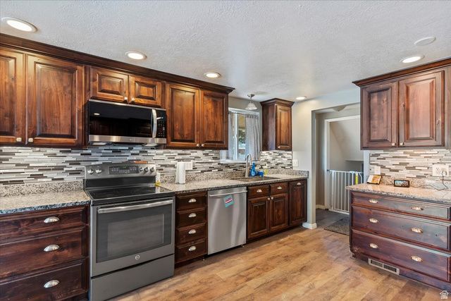1847 W JOHN ST, Layton, UT 84041