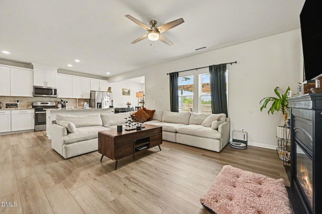 1446 Fruit Cobbler Drive, Haw River, NC 27258