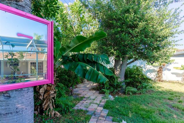 809 SE 14th Dr, Deerfield Beach, FL 33441