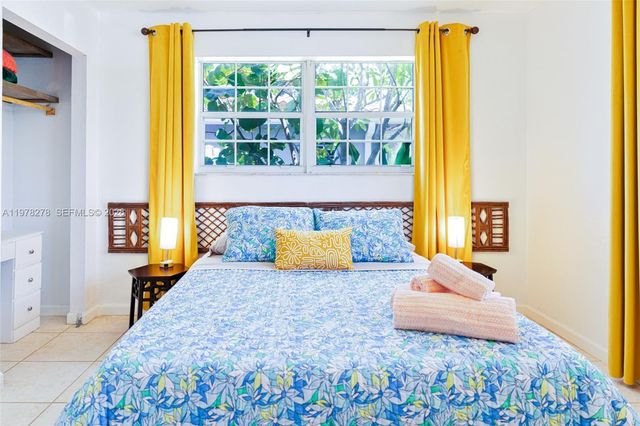 809 SE 14th Dr, Deerfield Beach, FL 33441