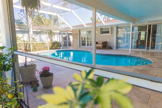 809 SE 14th Dr, Deerfield Beach, FL 33441