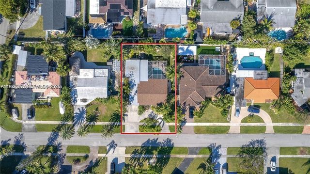 809 SE 14th Dr, Deerfield Beach, FL 33441