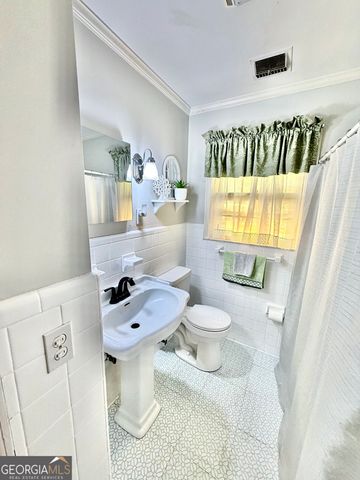 221 S College Street, Metter, GA 30439