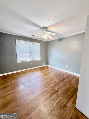 221 S College Street, Metter, GA 30439