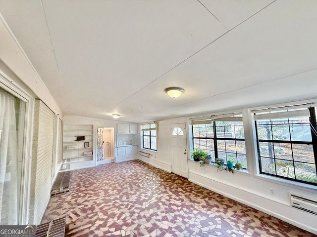 221 S College Street, Metter, GA 30439