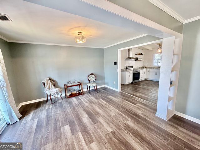 221 S College Street, Metter, GA 30439