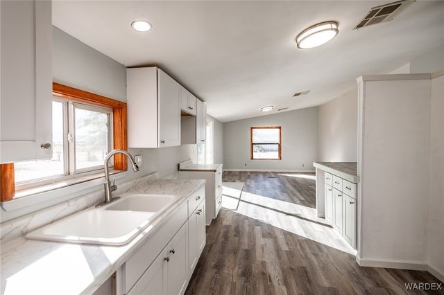 5076 W Roundup Drive, Golden Valley, AZ 86413