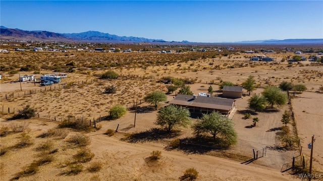 5076 W Roundup Drive, Golden Valley, AZ 86413