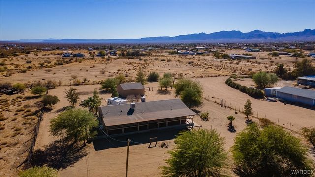 5076 W Roundup Drive, Golden Valley, AZ 86413