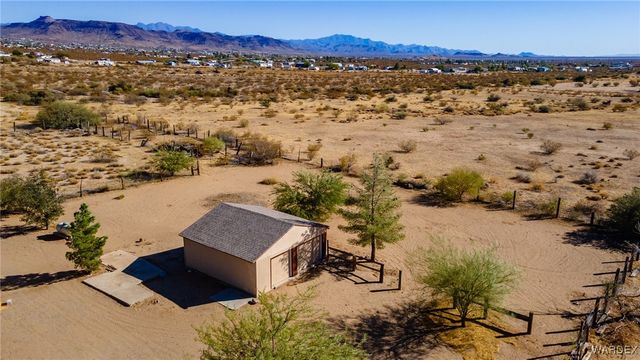5076 W Roundup Drive, Golden Valley, AZ 86413
