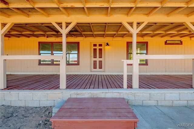 5076 W Roundup Drive, Golden Valley, AZ 86413