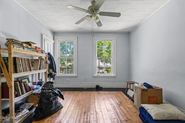 865 4th Avenue, Troy, NY 12182