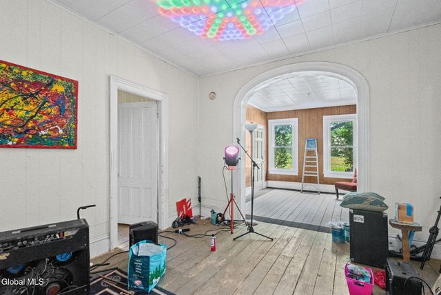 865 4th Avenue, Troy, NY 12182