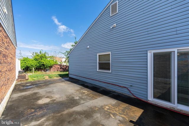 205 DEEP CREEK TER, Bear, DE 19701